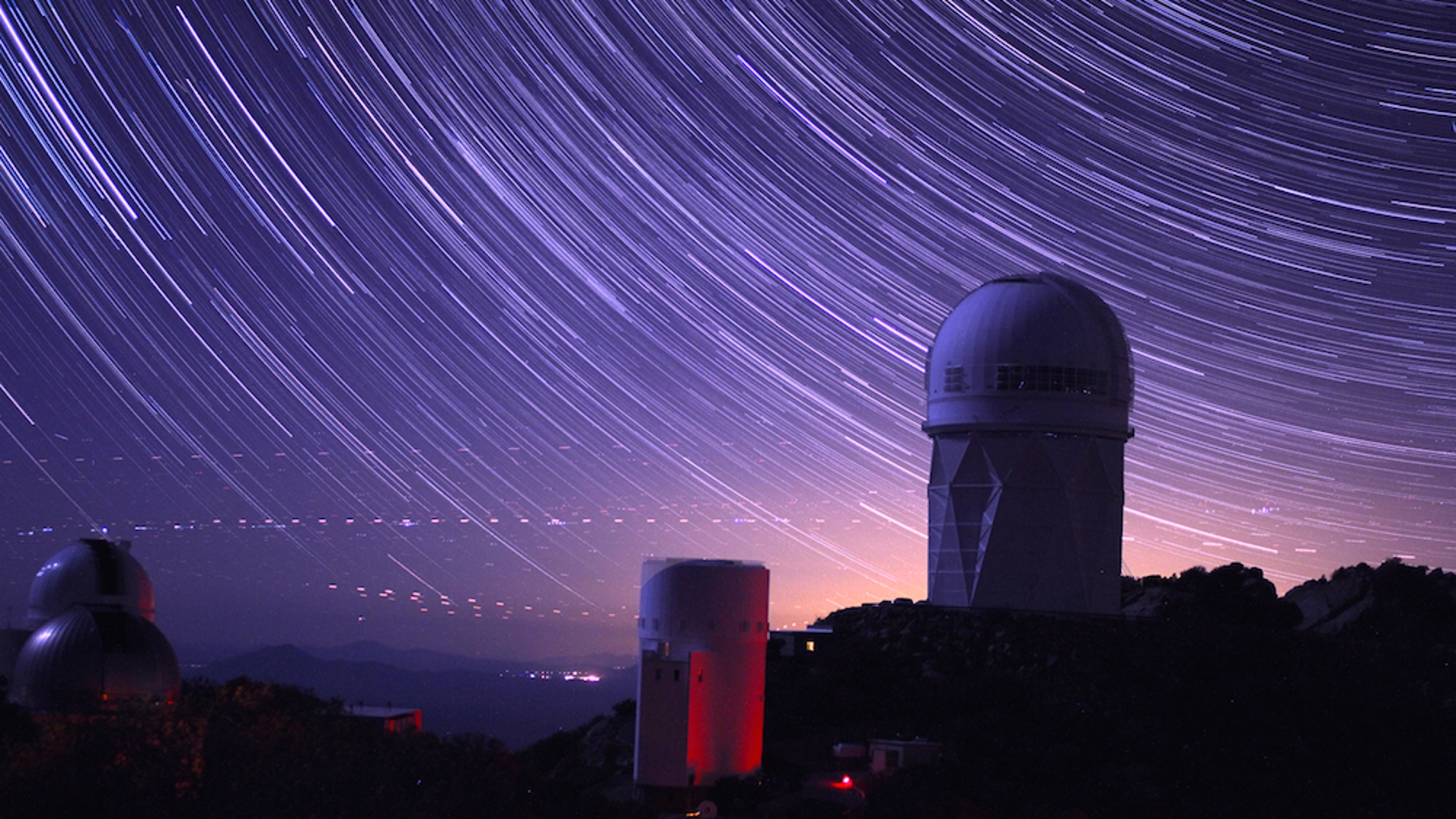 Un veterano telescopio se reinventa para investigar la energia oscura