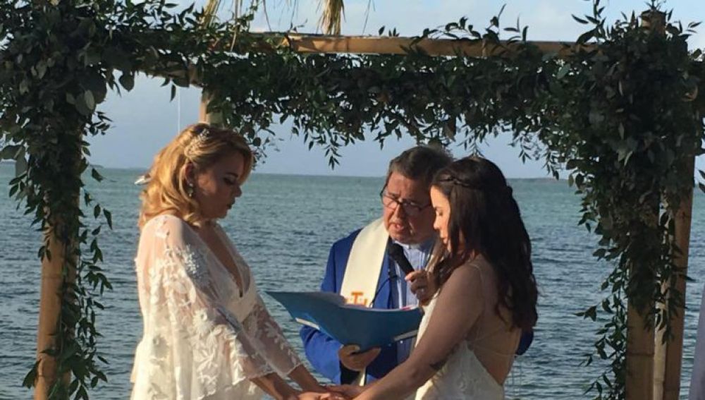 Fotografía de la boda entre Jocelyn Morffi y Natasha Hass 