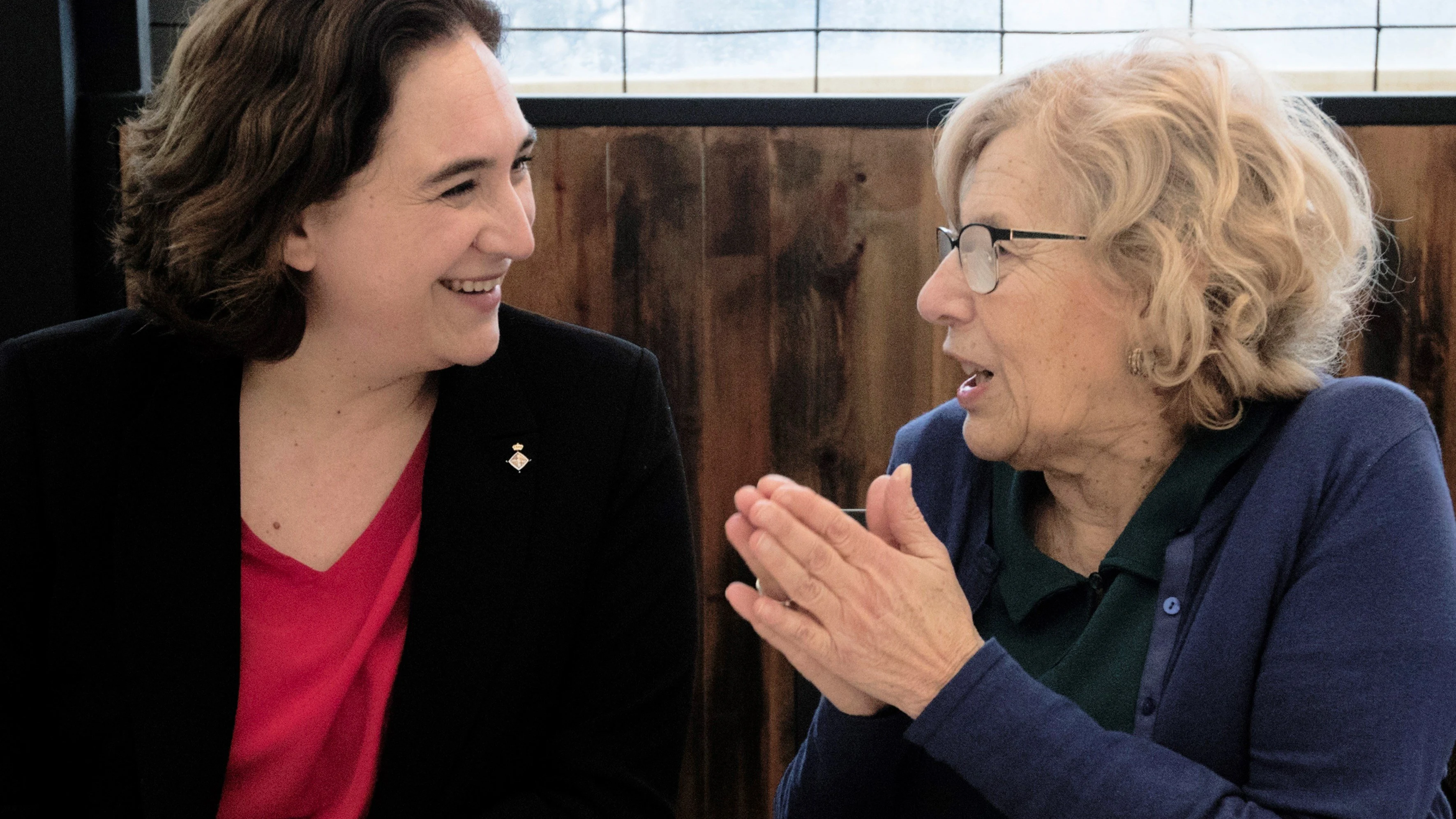 Ada Colau y Manuela Carmena