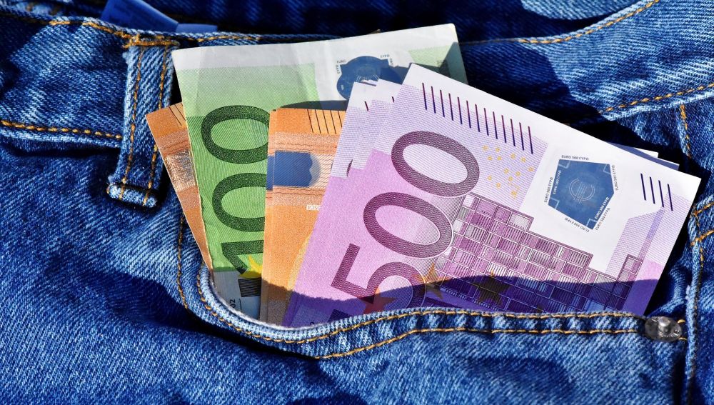 Euros en un bolsillo