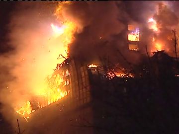 Imagen de archivo del incendio del edificio Windsor Imagen de archivo del incendio del edificio Windsor