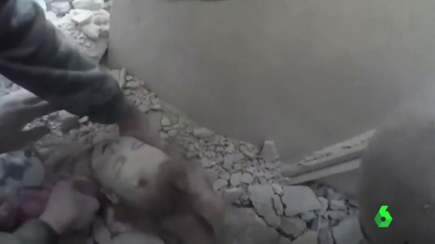 Rescate de una beb&eacute; en Siria