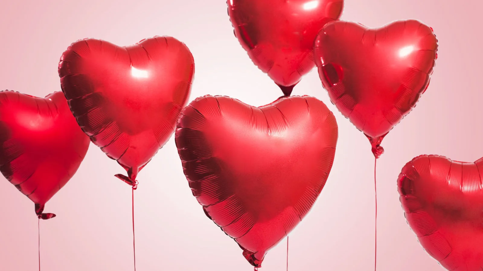 Imagen de globos de corazones