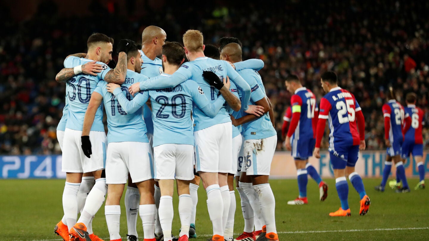 El City celebra un gol ante el Basilea