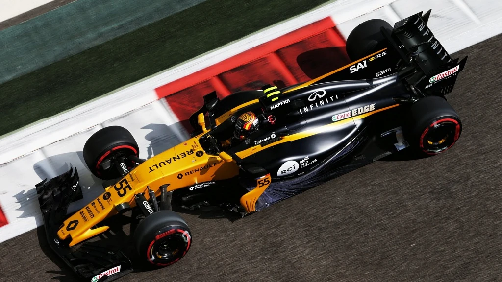 Alonso pilotando el Renault Alonso pilotando el Renault