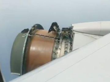 Motor de avión se estropea en pleno vuelo