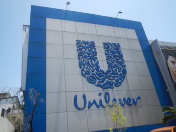 Unilever es una multinacional especializada en el fabricación de productos Unilever es una multinacional especializada en el fabricación de productos