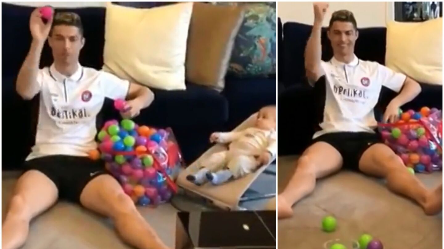 Original juego de Cristiano mientras cuida de su hijo