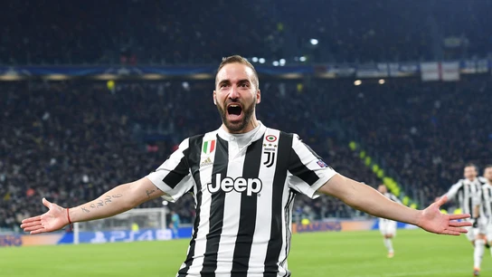 Gonzalo Higuaín celebra uno de sus goles con la Juventus Gonzalo Higuaín celebra uno de sus goles con la Juventus