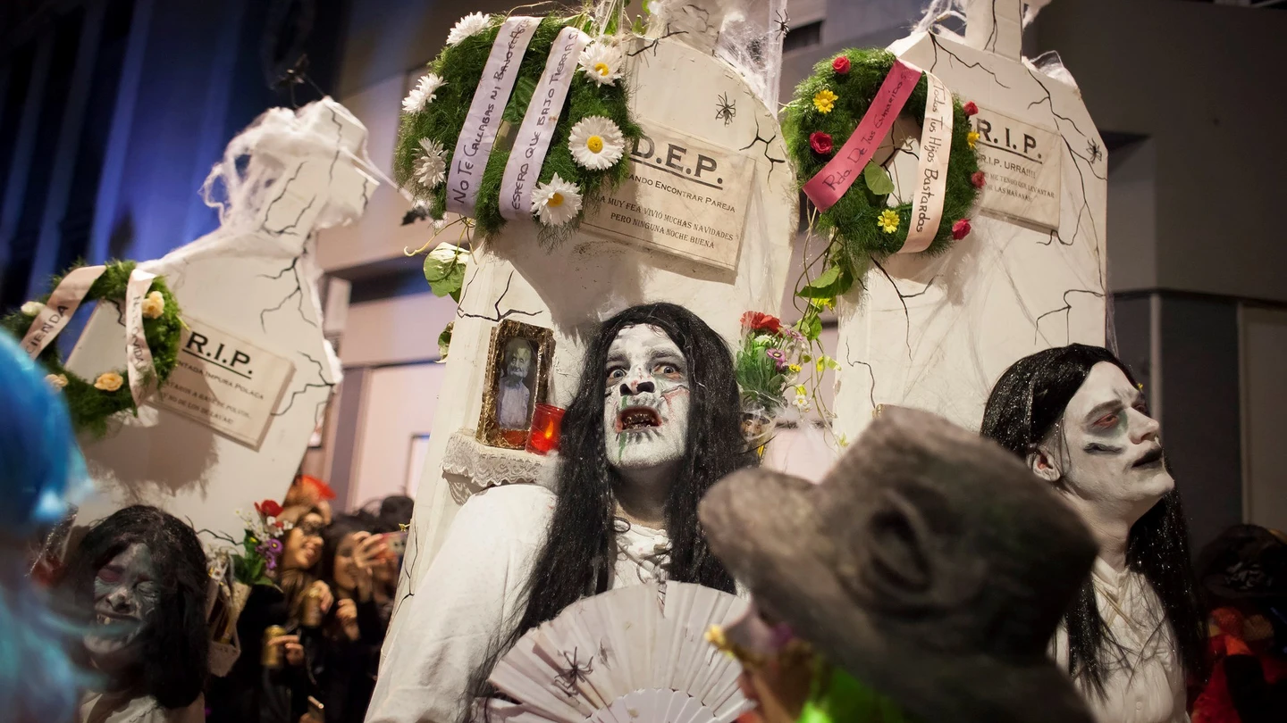 Imagen de archivo del desfile del Entierro de la Sardina del Carnaval de Santa Cruz de Tenerife El tradicional desfile del Entierro de la Sardina del Carnaval de Santa Cruz de Tenerife
