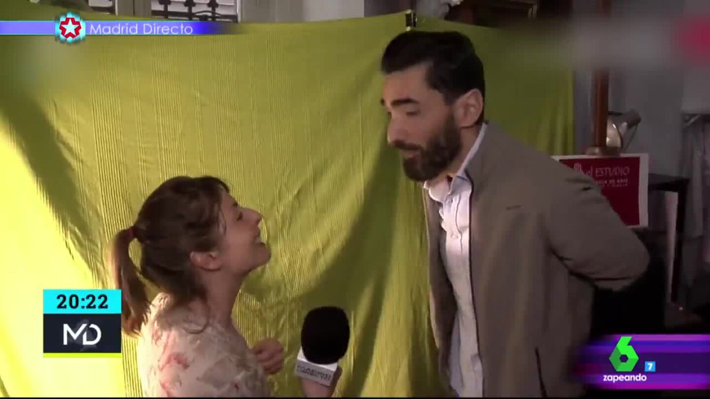 El posado "como dios le trajo al mundo" del reportero Jes&uacute;s Cosano