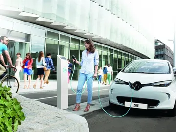 renault-ZOE33.jpg renault-ZOE33.jpg