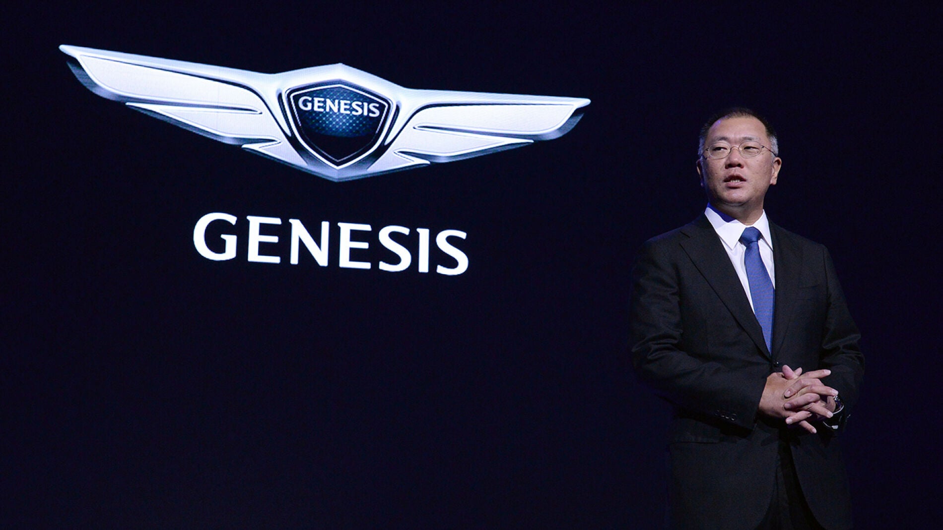 genesis-hyundai-03.jpg