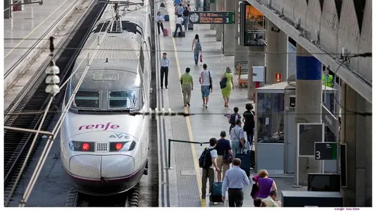 Un tren AVE Un tren AVE