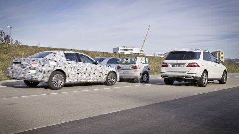 mercedes-aeb-2016-00