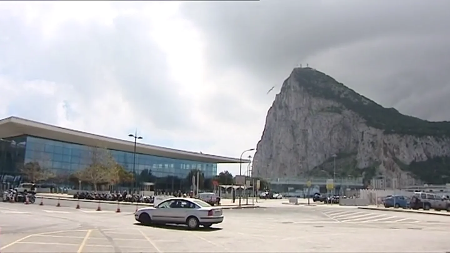 El peñón de Gibraltar El peñón de Gibraltar