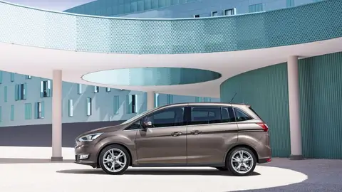 ford-grand-cmax17.jpg ford-grand-cmax17