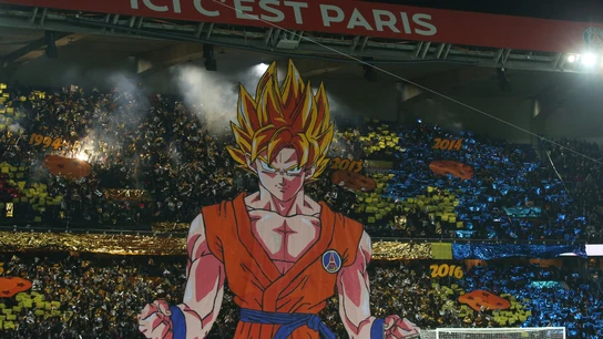 Goku, en la grada del PSG Goku, en la grada del PSG