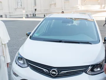 Papamovil-opel-ampera-e-0517-01-e1496405736912.jpg Papamovil-opel-ampera-e-0517-01-e1496405736912.jpg