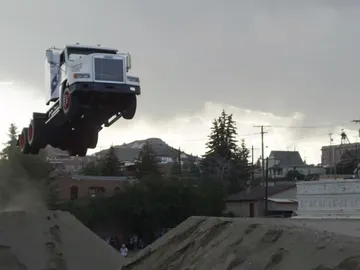 truck.jpg truck.jpg