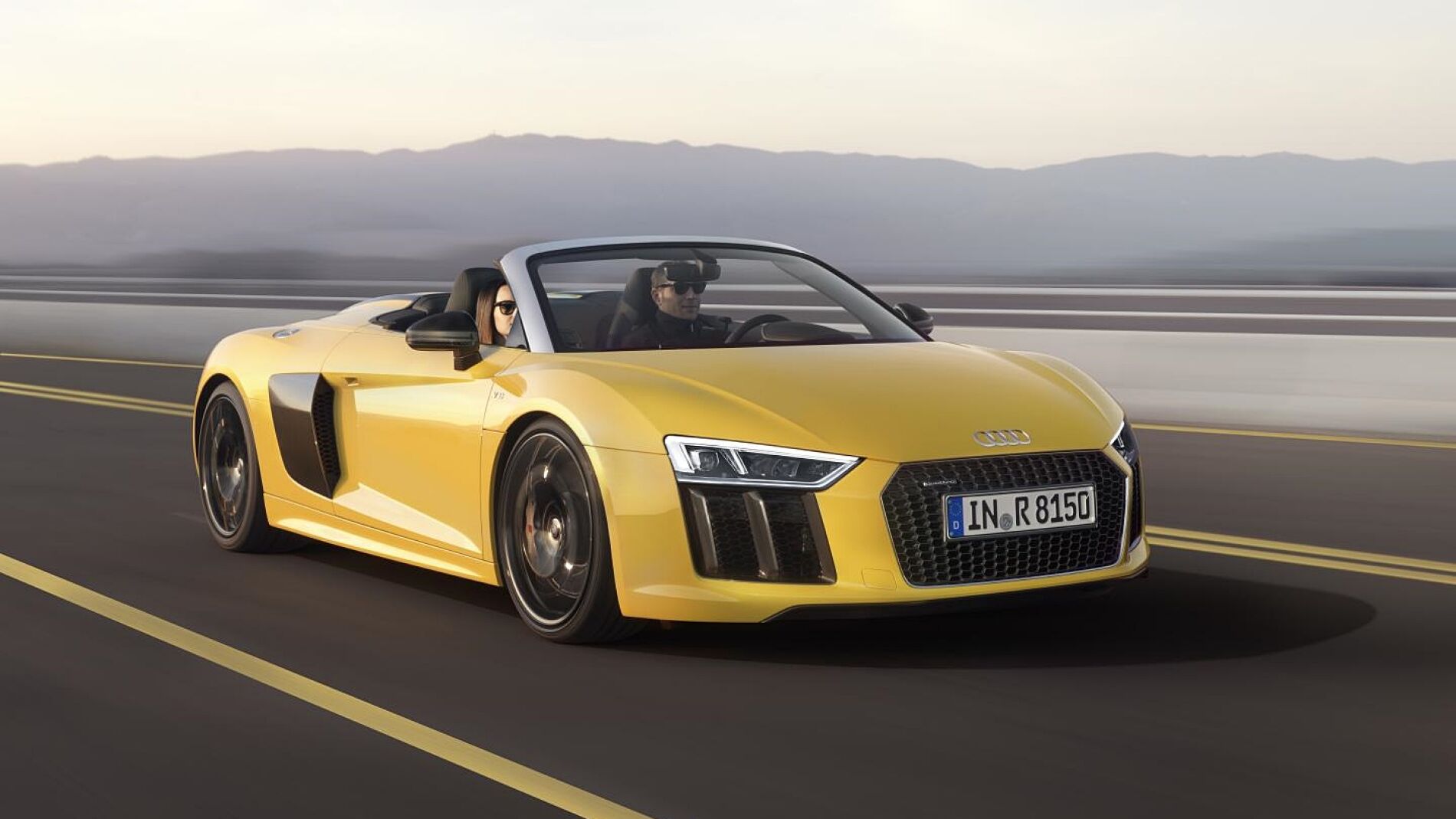 audi-r8-spyder-2016-11.jpg