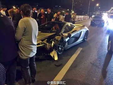 McLaren-P1-china-accidente-2016-02.jpg McLaren-P1-china-accidente-2016-02.jpg