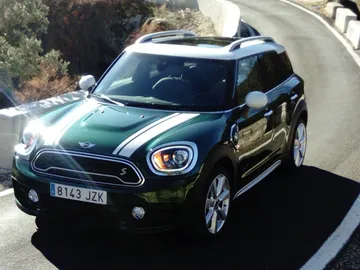 COUNTRYMAN_S_E_1.jpg COUNTRYMAN_S_E_1.jpg
