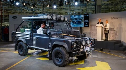 land-rover-defender-adios-0116-13