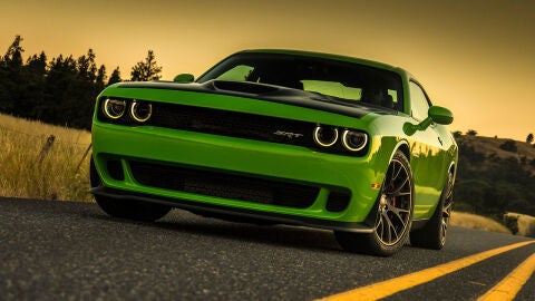 Dodge Challenger SRT Hellcat - vista frontolateral