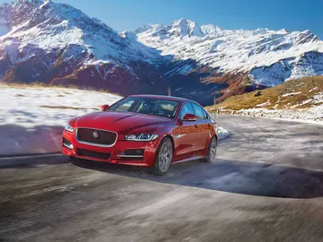 JAGUAR_XE_AWD_Location_03.jpg JAGUAR_XE_AWD_Location_03.jpg