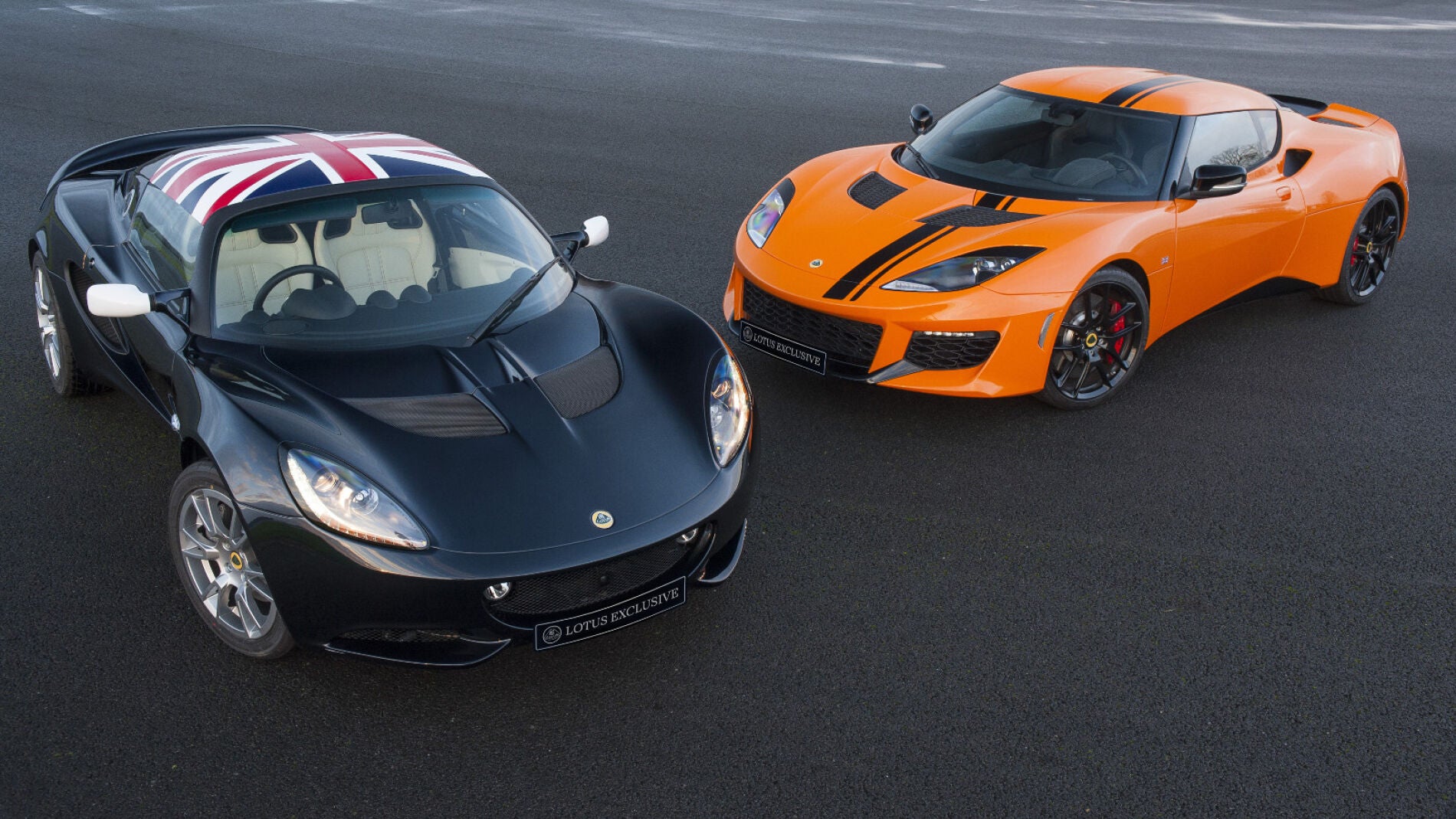 Lotus-Exclusive-0116-00.jpg