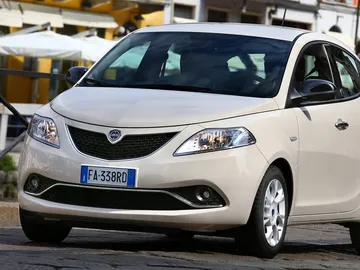 0Lancia.jpg 0Lancia.jpg
