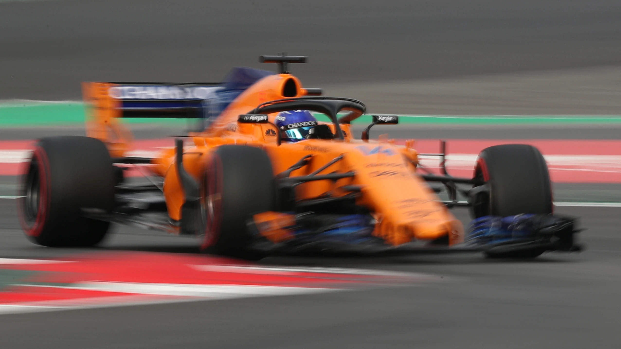 Fernando Alonso, rodando en Montmeló