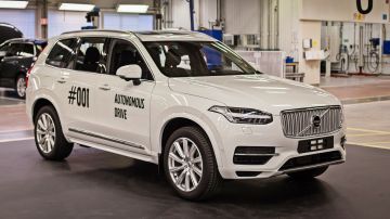 volvo-xc90-autonomo-2017-01.jpg