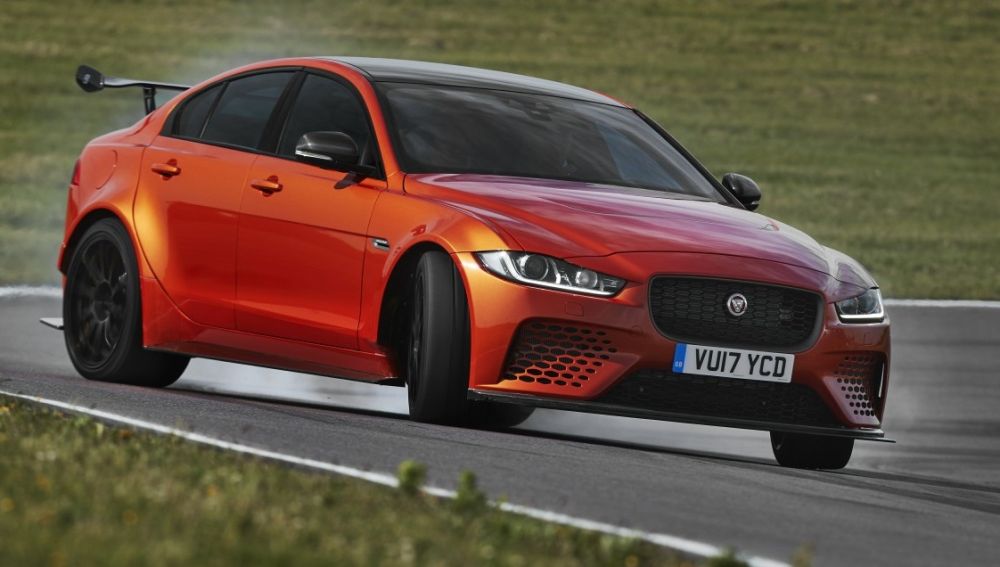 Jaguar_XE_SV_Project8.jpg