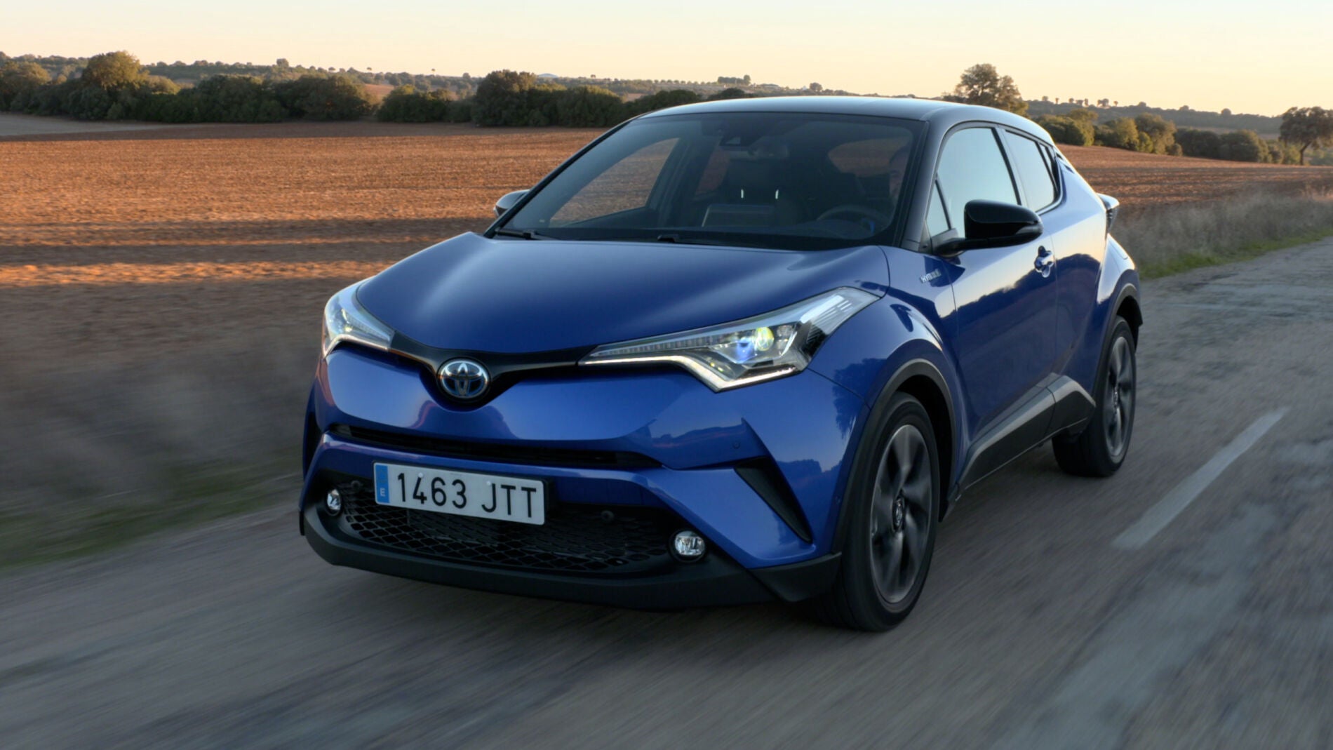 TOYOTA-C-HR.jpg