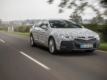 2017-OpelInsignia-01.jpg 2017-OpelInsignia-01.jpg