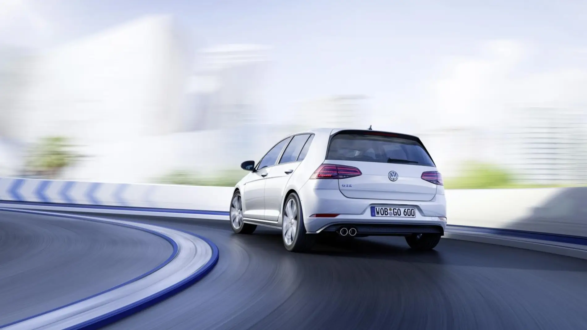 volkswagen-golf-fl15.jpg