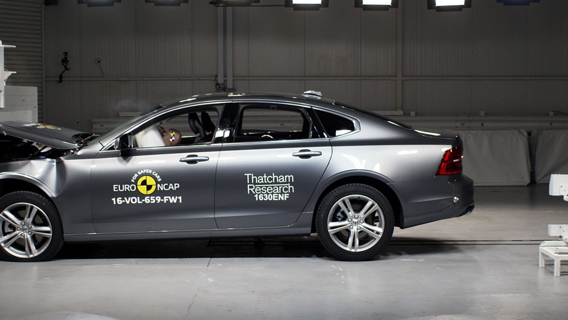 Volvo-S90-V90-EuroNCAP-2017.jpg