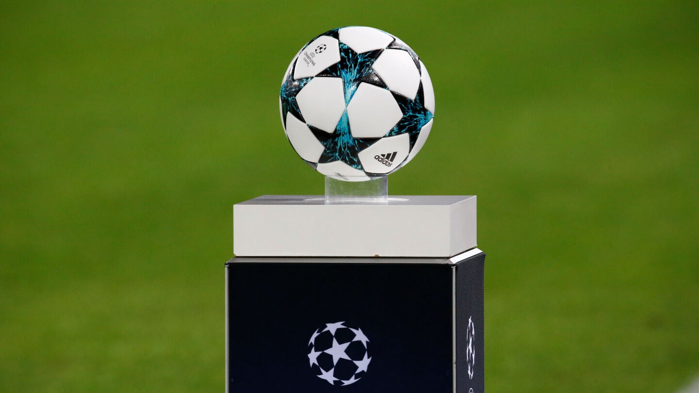 El bal&oacute;n de la Champions League