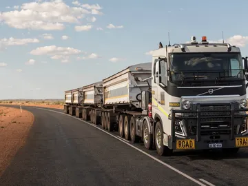 volvo-video-trenes-carretera-australia-2016-00.jpg volvo-video-trenes-carretera-australia-2016-00.jpg