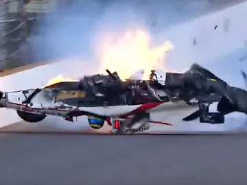 bourdais-accidente-indy-500-0517-01.jpg bourdais-accidente-indy-500-0517-01.jpg