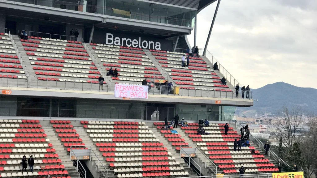 La pancarta de los aficionados en Montmeló