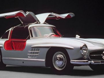 Mercedes-Benz-300_SL_Gullwing-1954-1024-06-e1480066774201.jpg