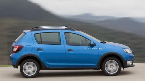 dacia-sandero30.jpg dacia-sandero30