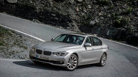 bmw-330e-1215-05