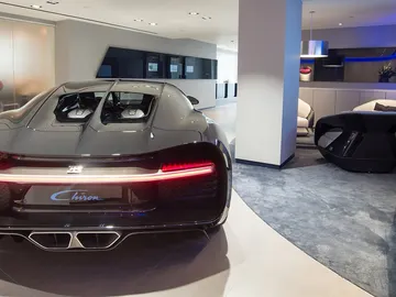 concesionario-bugatti-londres-27072016003.jpg concesionario-bugatti-londres-27072016003.jpg