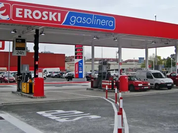 gasolinera-eroski-2016-01.jpg gasolinera-eroski-2016-01.jpg