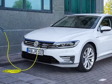 0VW-Passat-GTE-6.jpg 0VW-Passat-GTE-6.jpg