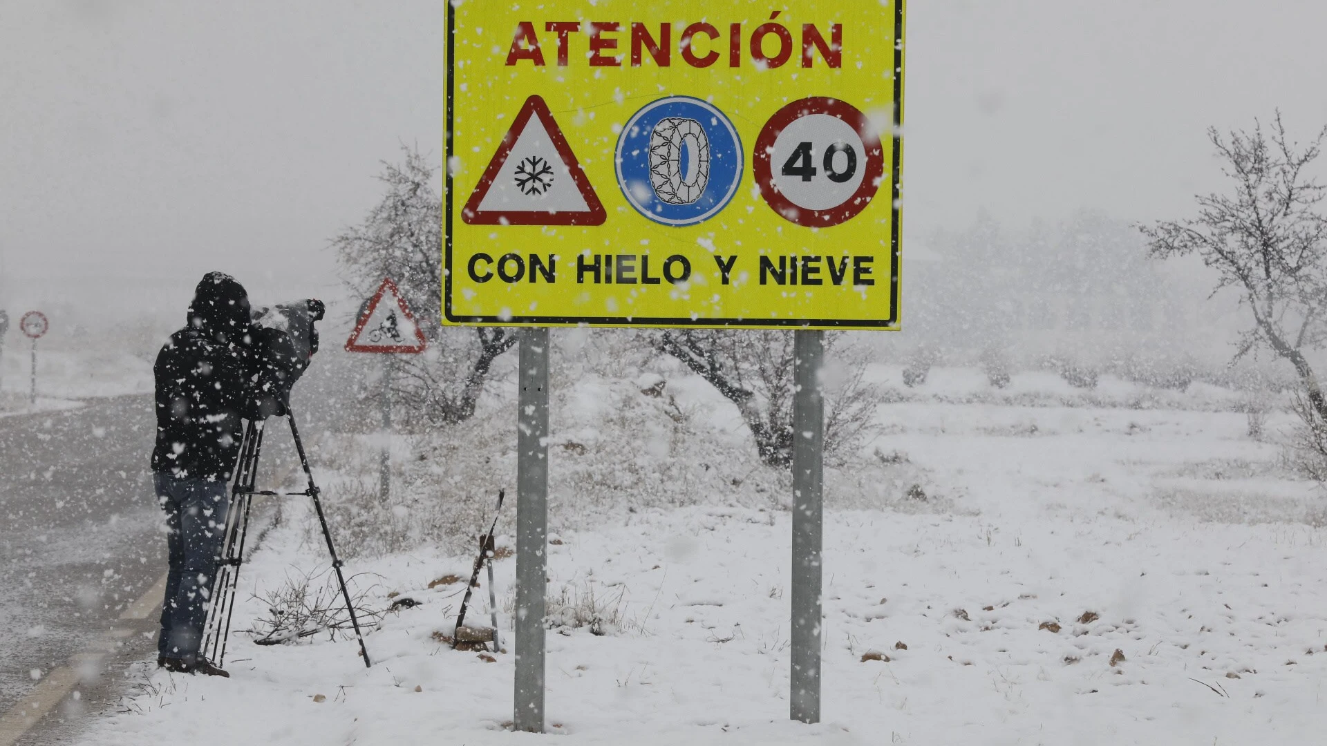 La borrasca "Emma" llega cargada de nieve, lluvia y frío